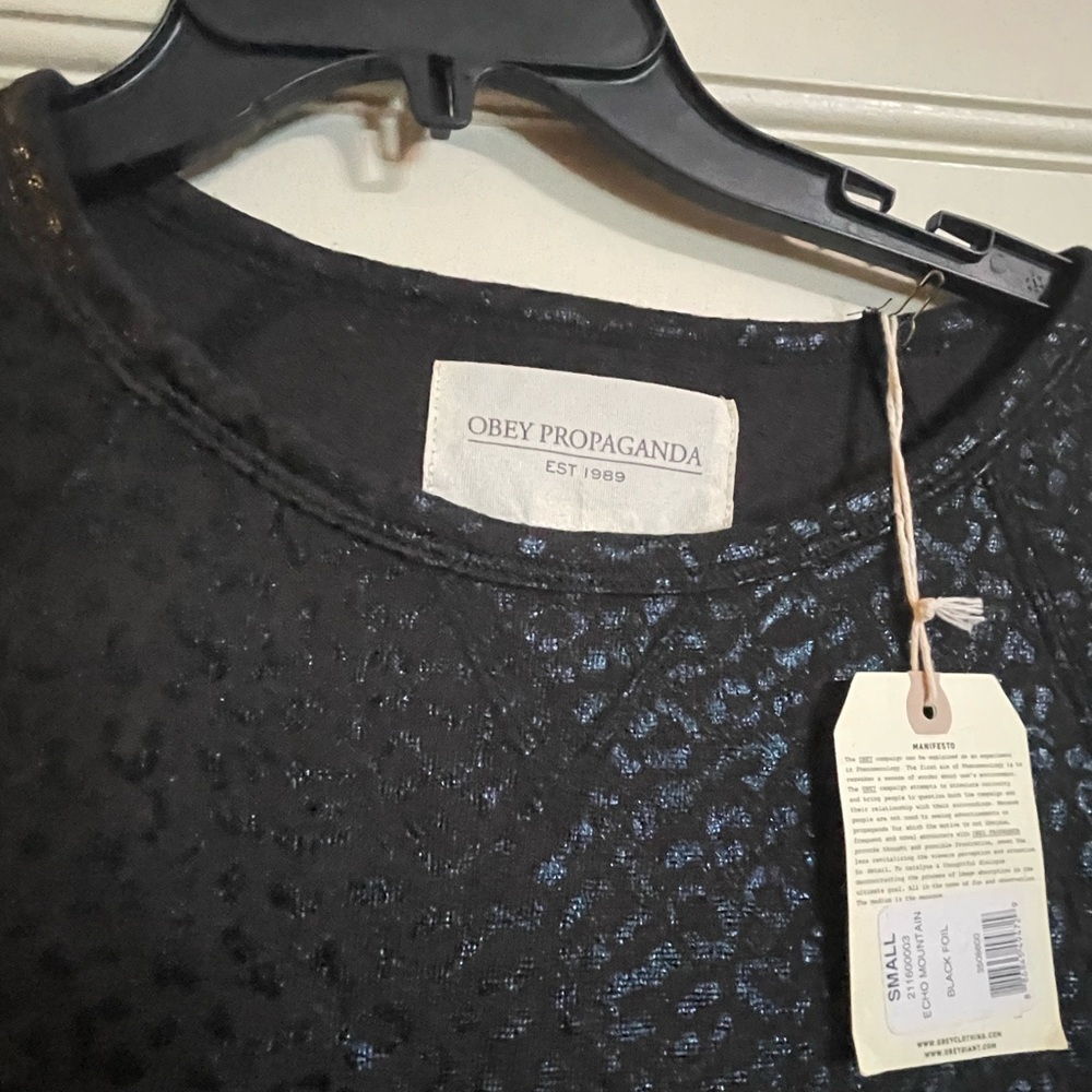 NWT Obey Propaganda brown/black cheetah print top. Size small.